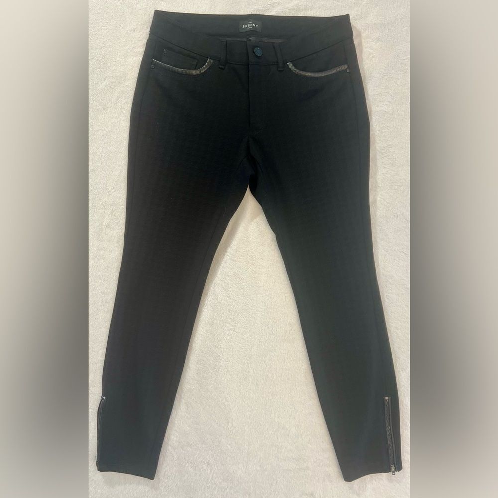 WHBM Skinny Black Ankle Pants with cute pockets and zipper at legs - Picture 5 of 13